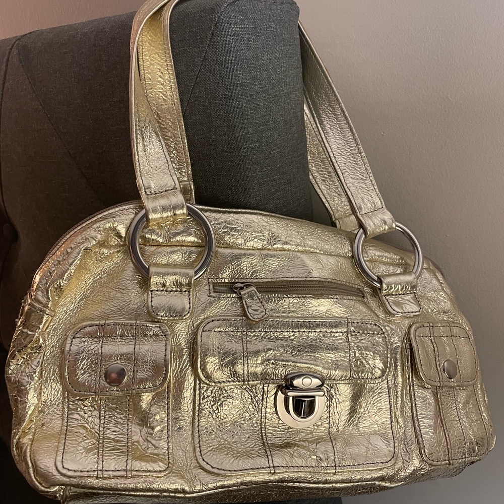 Beautiful statement piece. Pair it up with a casual or formal look.One of a kind